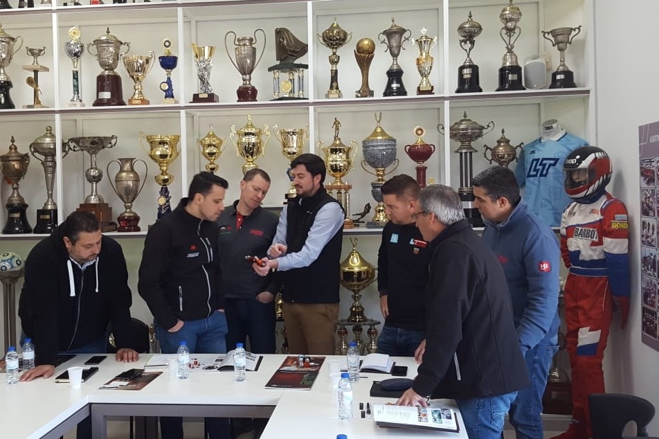 Training sessions to distributors in portugal