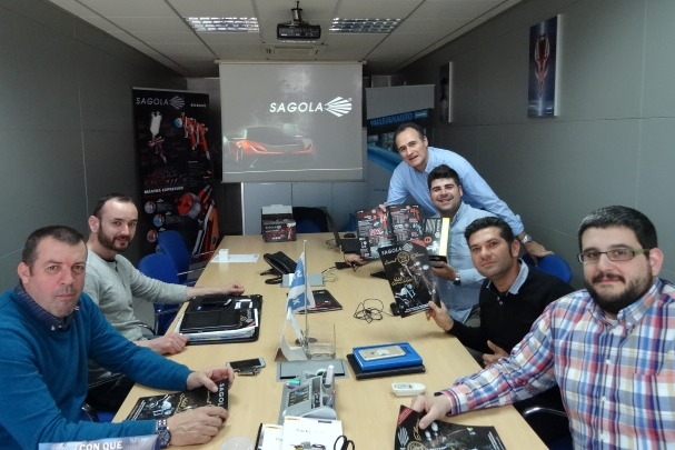 Training activities for national distributors