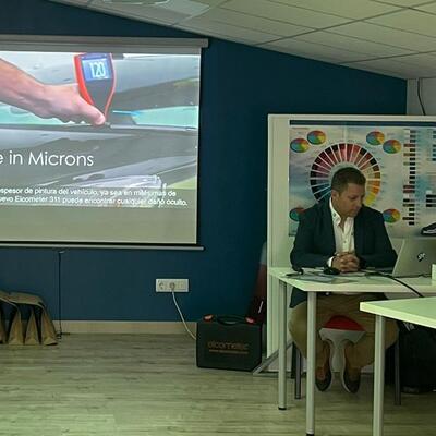 Training and presentations of the Elcometer range for refinishing