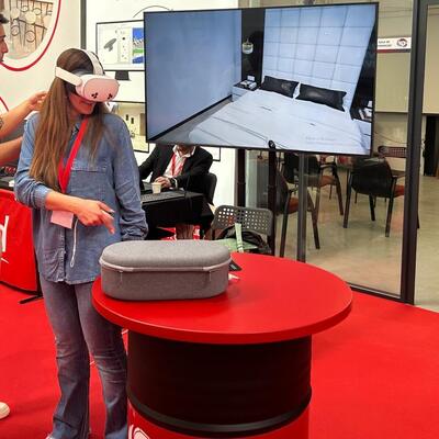 SagolaSPRAY™ Simulation Technology Takes the Spotlight at Trade Shows and Training Centers: Everyone Wants to Try It